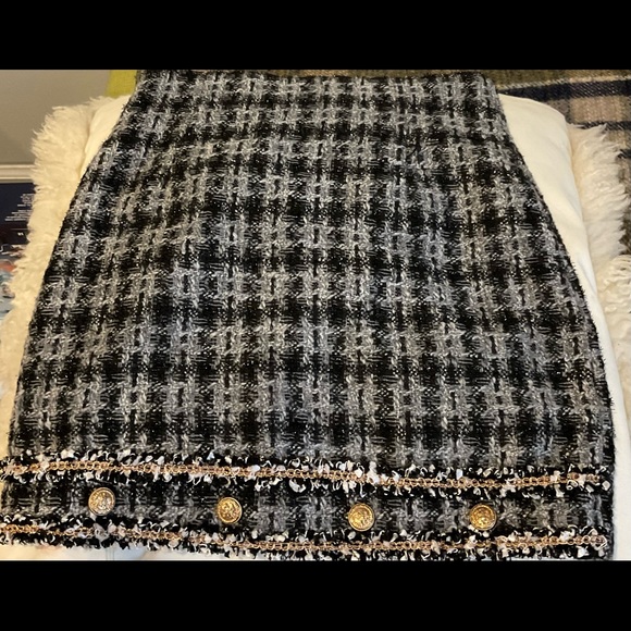 Cutest skirt! Tweed skirt with cutest embellishments. - Picture 3 of 3
